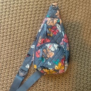 Vera Bradley sling bag